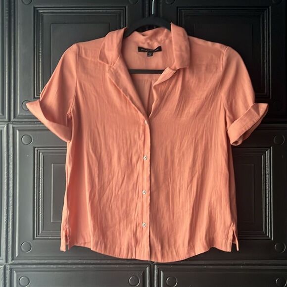Banana Republic Coral top - Picture 1 of 2
